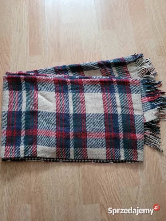 Ciepły szalik w kratkę