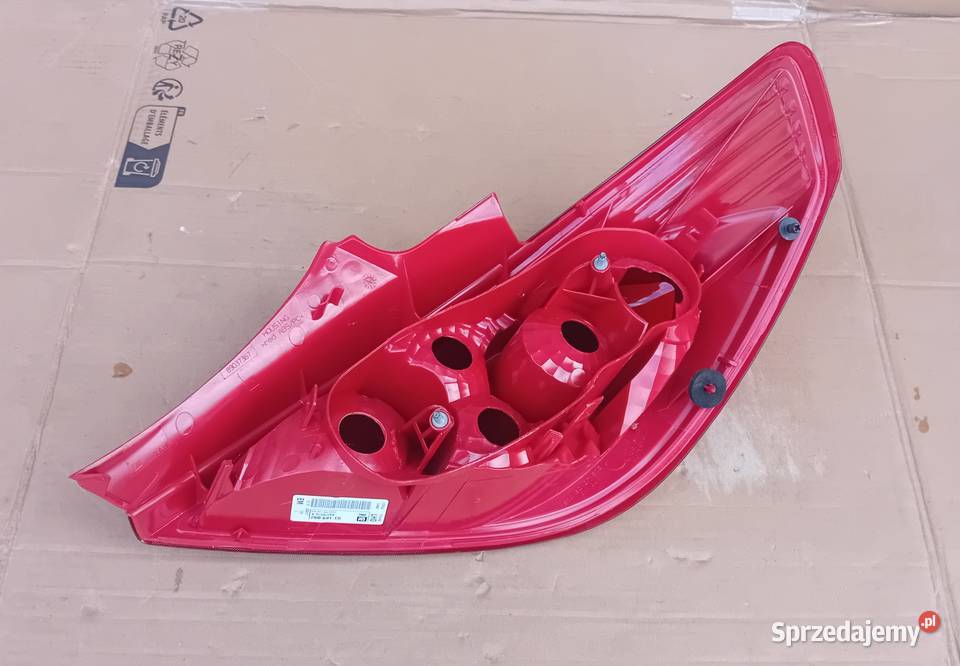 Opel Corsa D 3D lampa tylna lewa osobowe Przeźmierowo