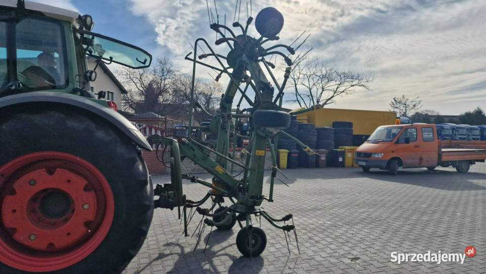 inne maszyny rolnicze inny Przetrząsarka KRONE Głogówek