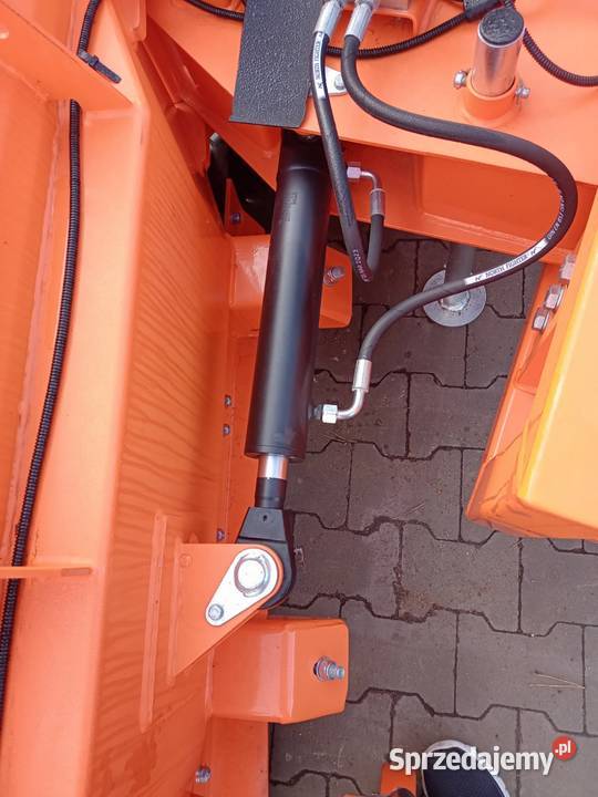 Pług strzałkowy ciężki firmy ATMP Gorzów Wielkopolski