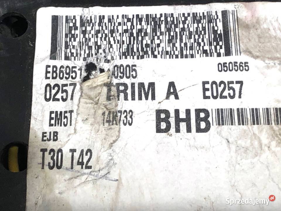 SKRZYNKA BEZPIECZNIKÓW FORD FOCUS III sprzedam