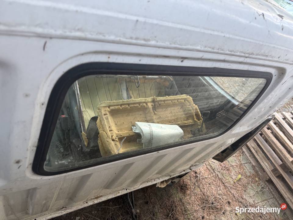 Szyba tylnia tył Mazda E2200 osobowe wielkopolskie Ostrów Wielkopolski sprzedam