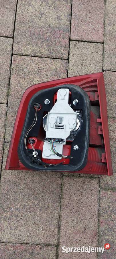 1Z9945096 LAMPA PRAWA TYLNA 1Z9945258 OCTAVIA II