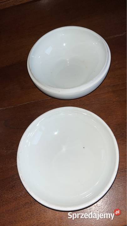 Bombonierka Cudny dekor na białej porcelanie Bez Porcelana i szkło Gdańsk