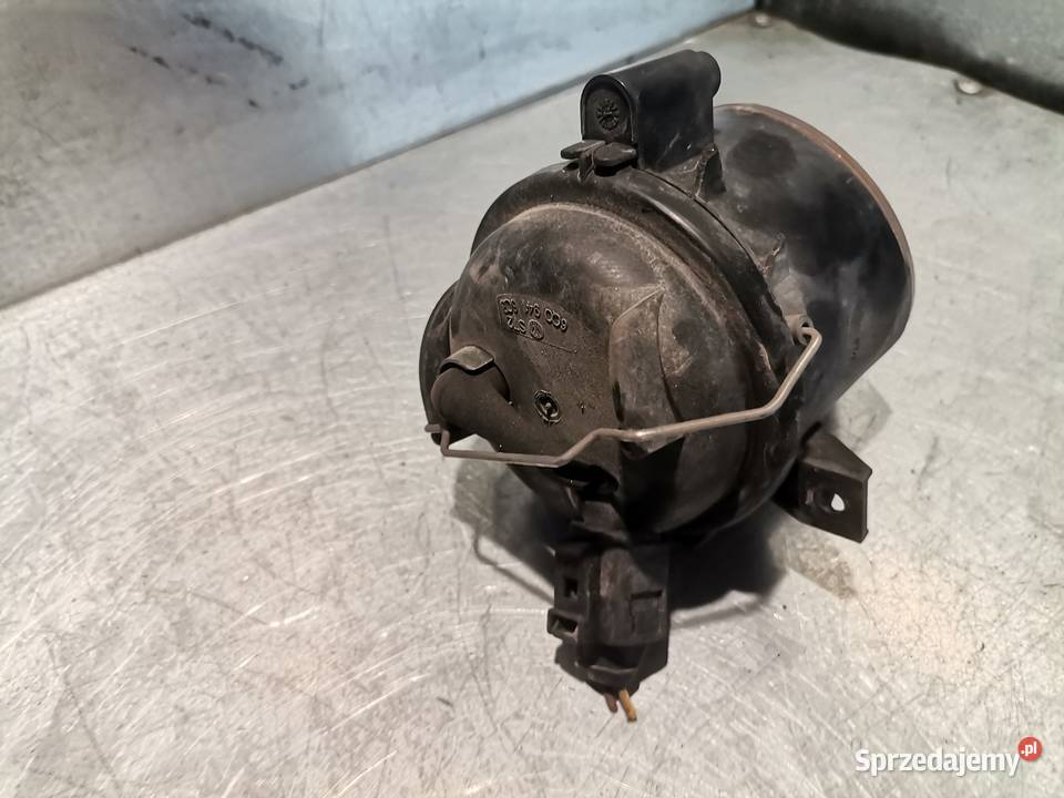 HALOGEN PRAWY VW POLO IV 9N prawe Nowy Sącz
