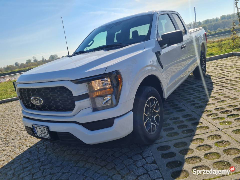 Ford F150 27L 325 5560 przebiegu Stan idealny elektrochrom. lusterka boczne F150 Lenarczyce sprzedam