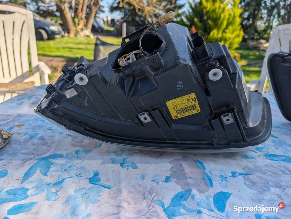 Lampa przód prawa Volkswagen T5 Części samochodowe Świątki