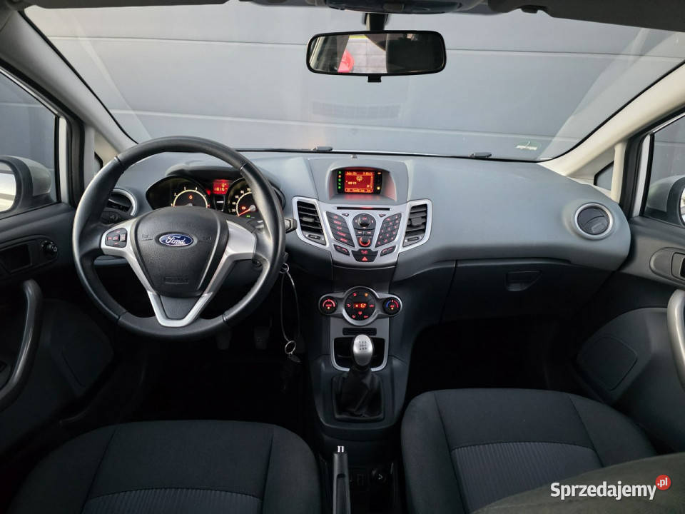 Ford Fiesta 14 16V KLIMATRONIC 118000 NOWE OPONY sprzedam