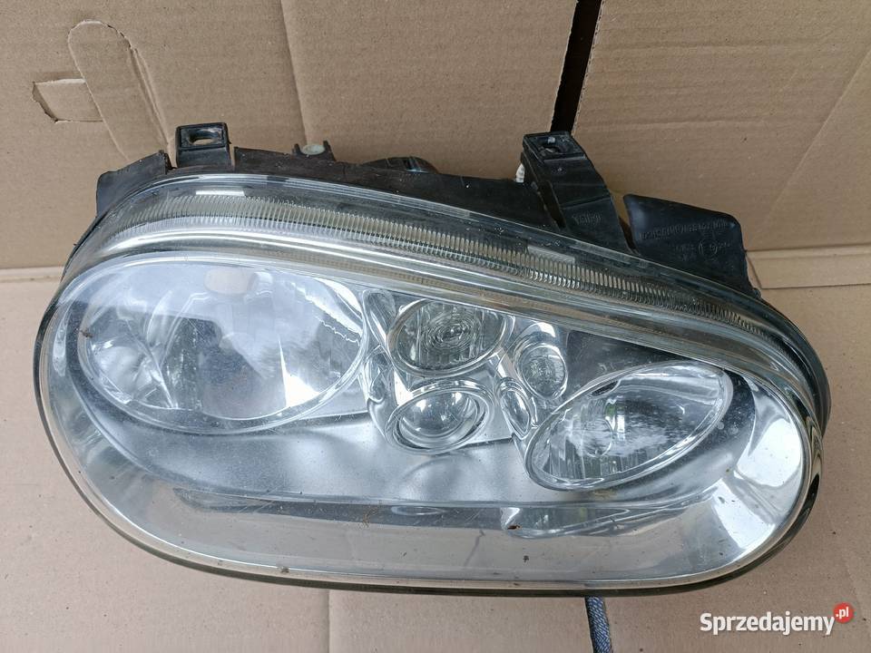 VW Golf IV 4 9706 REFLEKTOR LAMPA PRAWA PRZEDNIA sprzedam
