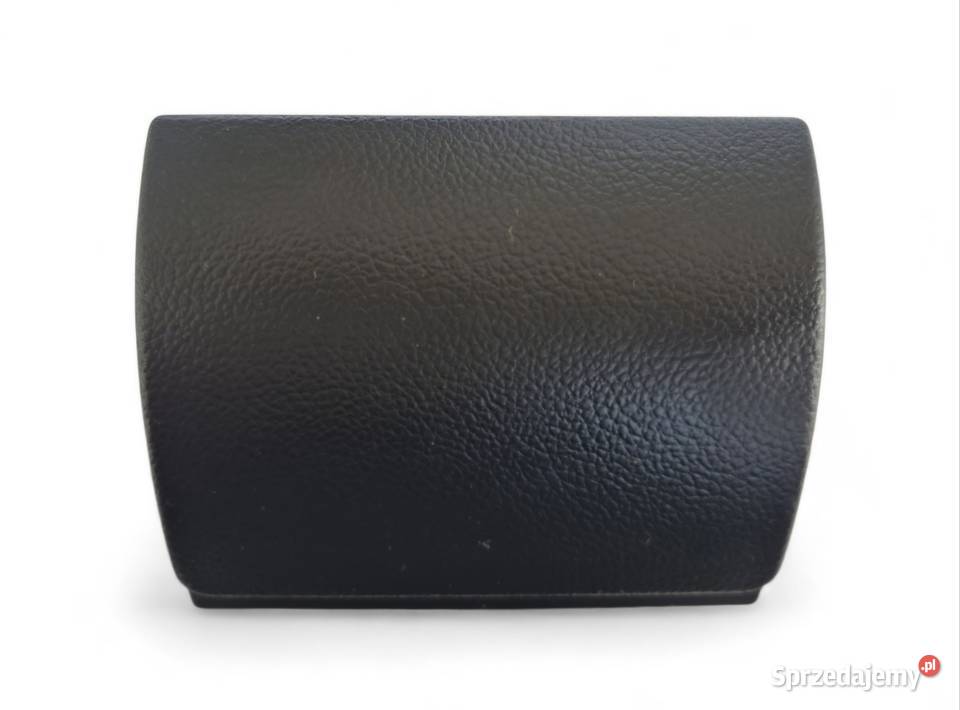 POPIELNICZKA TUNELU TYŁ AUDI A3 8L LEON I TOLEDO Popielniczki sprzedam