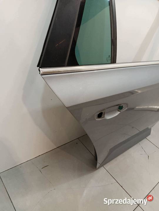 DRZWI PRAWE TYŁ KOMBI LF7M Skoda Superb III sprzedam