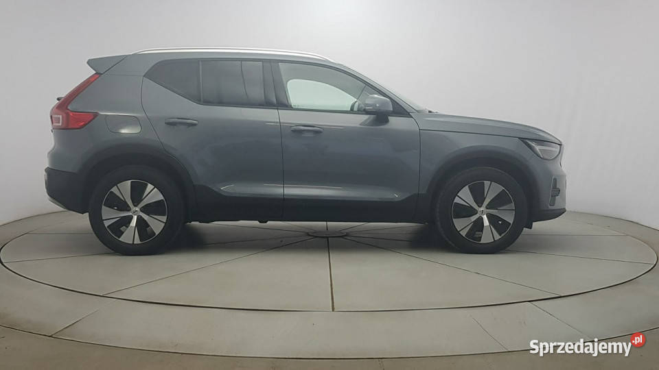 Volvo XC 40 B3 Core Z Polskiego Salonu Faktura światła do jazdy dziennej Volvo Warszawa