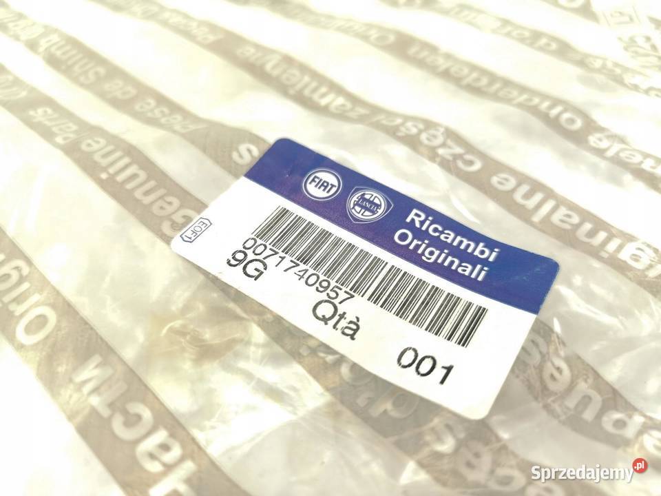 WYPEŁNIENIE SCHOWKA KONSOLI ŚRODKOWEJ FIAT CROMA