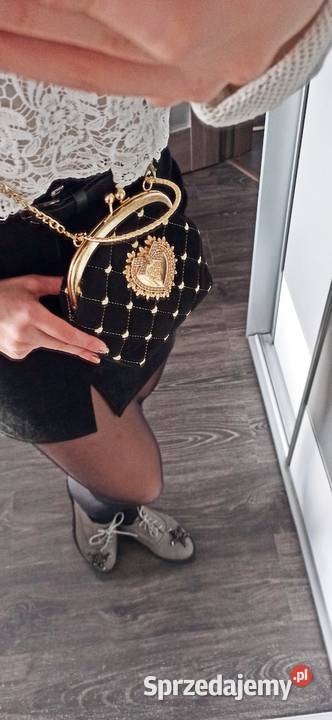 Czarna torebka welurowa z serduszkami na bigiel Na bigiel  Warszawa