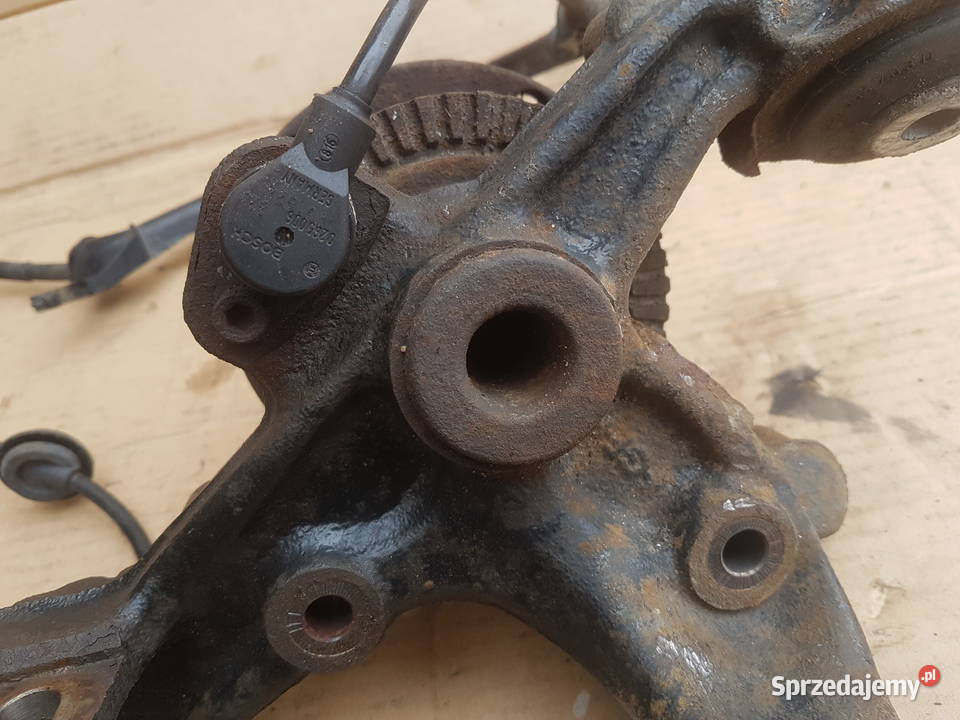 Audi A4 B7 zwrotnica piasta koła tył kombi łożyska kół Legnica