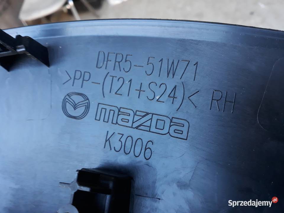 MAZDA CX30 LISTWA ZDERZAKA PRAWA PRZÓD PRAWY Międzychód