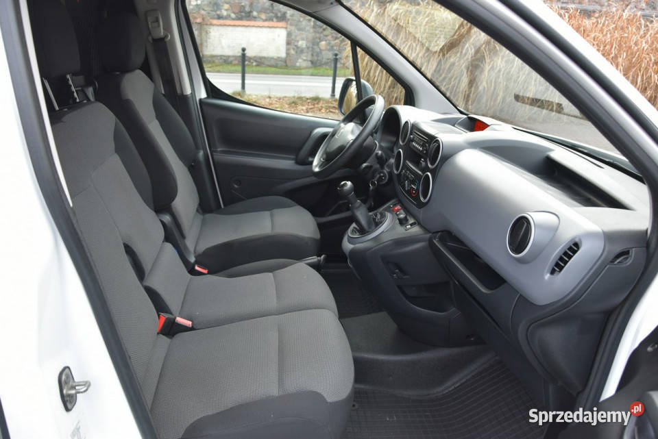 Peugeot Partner 16HDi 99 2018r Salon Klima 3os Kampinos sprzedam