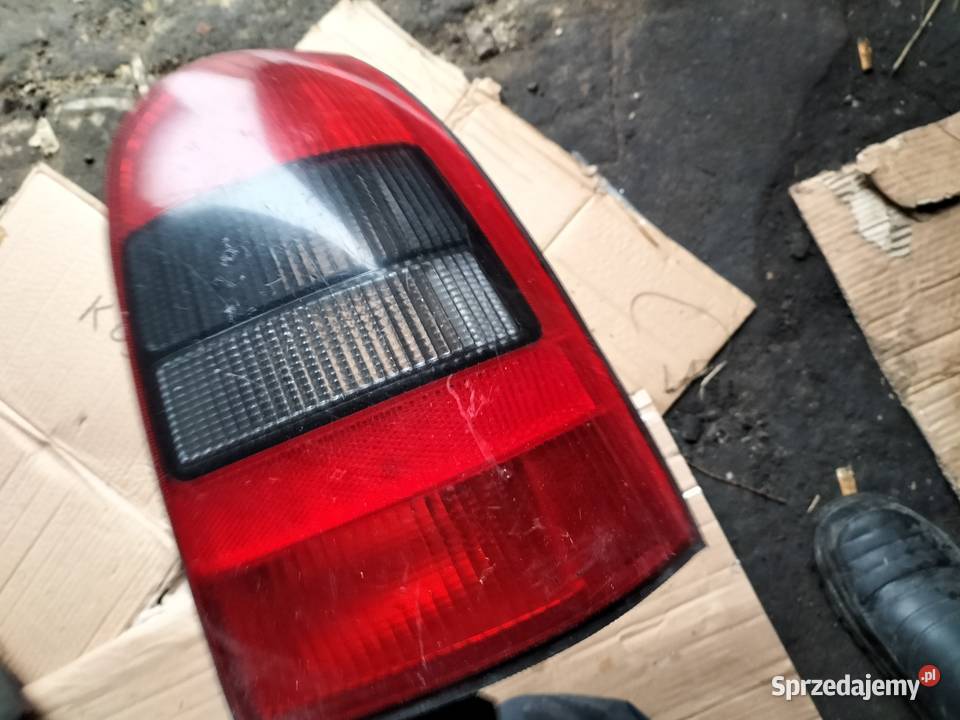 LAMPA TYŁ OPEL VECTRA B KOMBI Kamień-Kolonia sprzedam