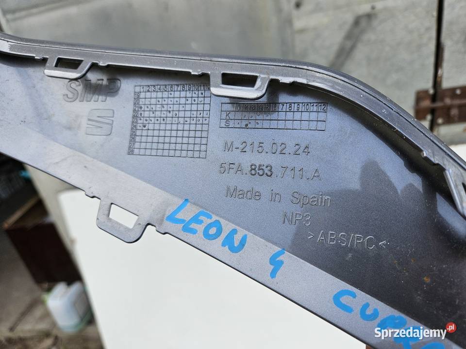 SEAT LEON 4 IV CUPRA LISTWA LEWA ZDERZAKA PRZÓD Międzychód