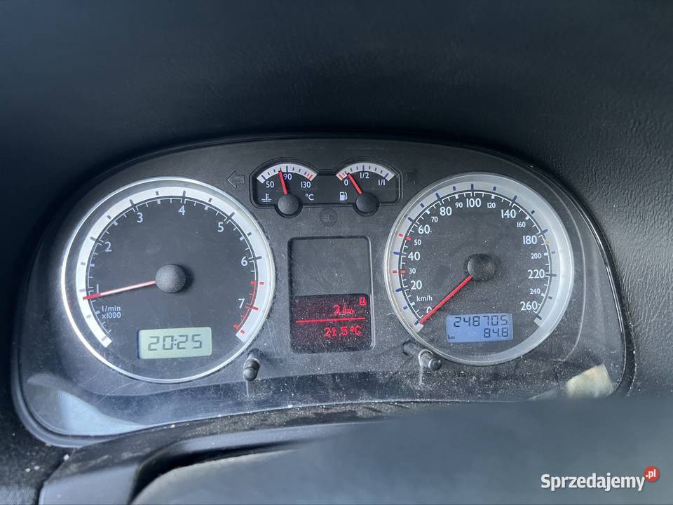 2003 vw gold IV16L benzyna Warszawa Lomianki Rok produkcji 2003 mazowieckie sprzedam