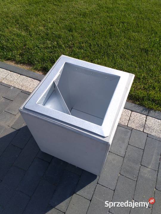 Kosz betonowy 30 l z wkładem z popielnicą Pozostałe