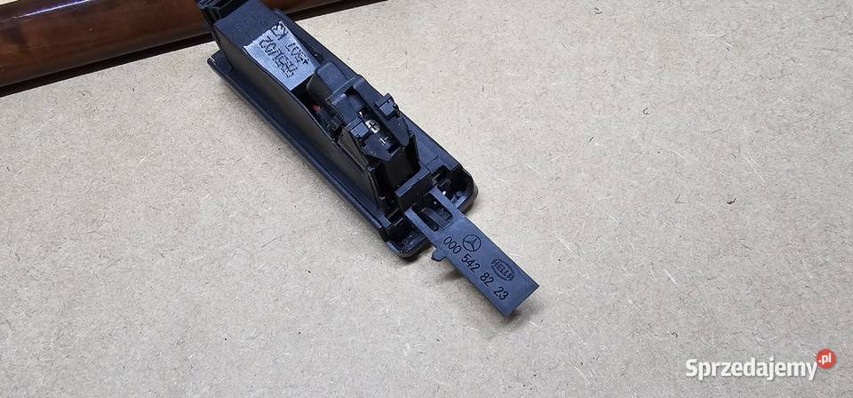 Listwa dekor deski pdc mercedes w210 0005428223 Rok produkcji 1997 Zbąszyń sprzedam