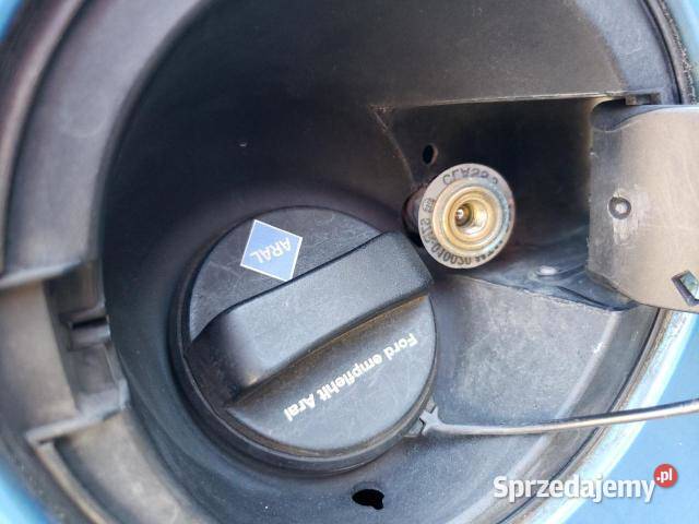 Ford C TITANIUM hak gaz LPG 20 niemal nowe Tarnów sprzedam