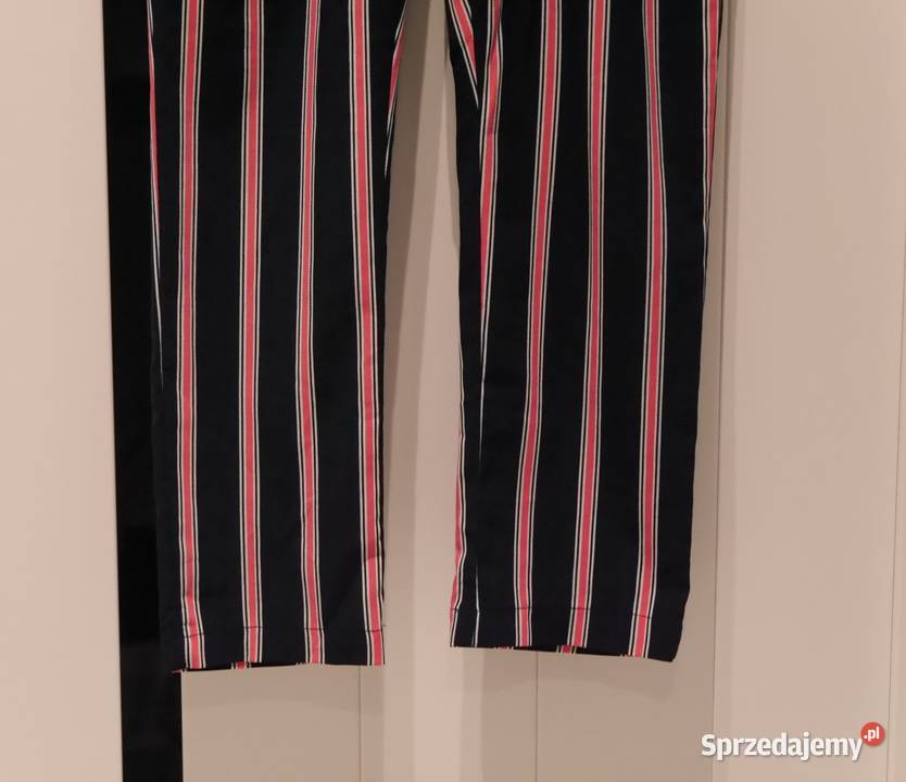 Name It eleganckie spodnie pasy 134 Spodnie Wrocław sprzedam