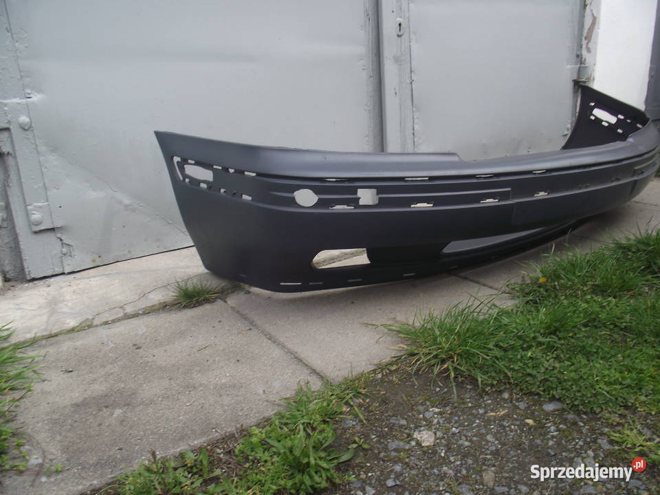 Volvo Zderzak przedni