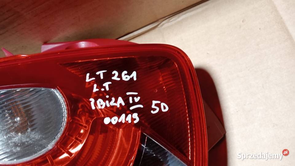SEAT IBIZA IV 6J HB LAMPA TYŁ LEWA W KLAPĘ 5D osobowe Zbierkowo