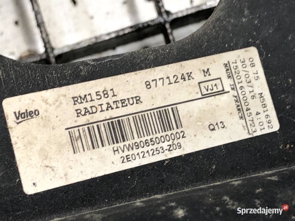 CHŁODNICA WODY VW CARFTER 30 35 20 136 2E0121253 Chłodnie wody sprzedam