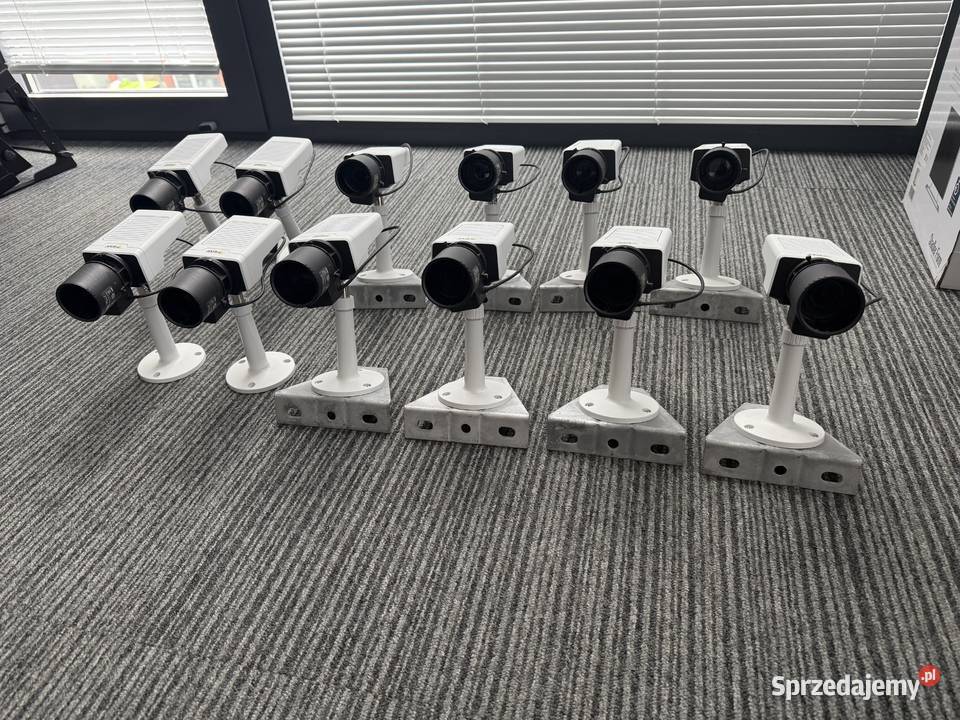 Zestaw 11 kamer przemysłowych AXIS M1137 stan Wrocław