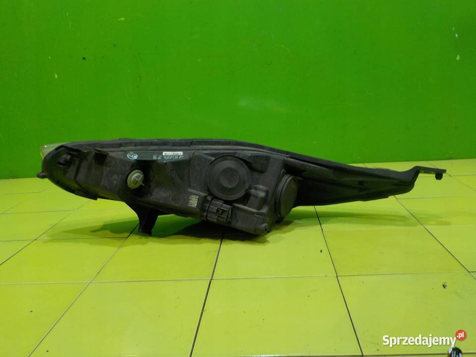 FORD FIESTA MK7 LIFT 10 B 14r HB 5D lampa prawa Suków