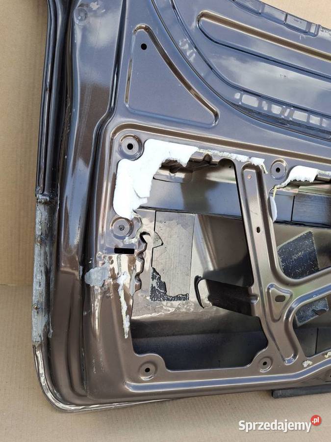 MERCEDES VITO W447 VKLASA KLAPA BAGAŻNIKA TYŁ Bieleń