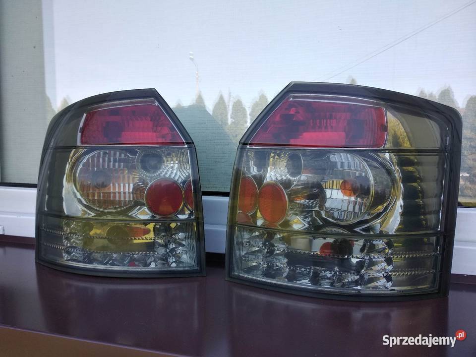 Audi A4 B6 kombi Avant lampy tył tylne komplet Sieradz