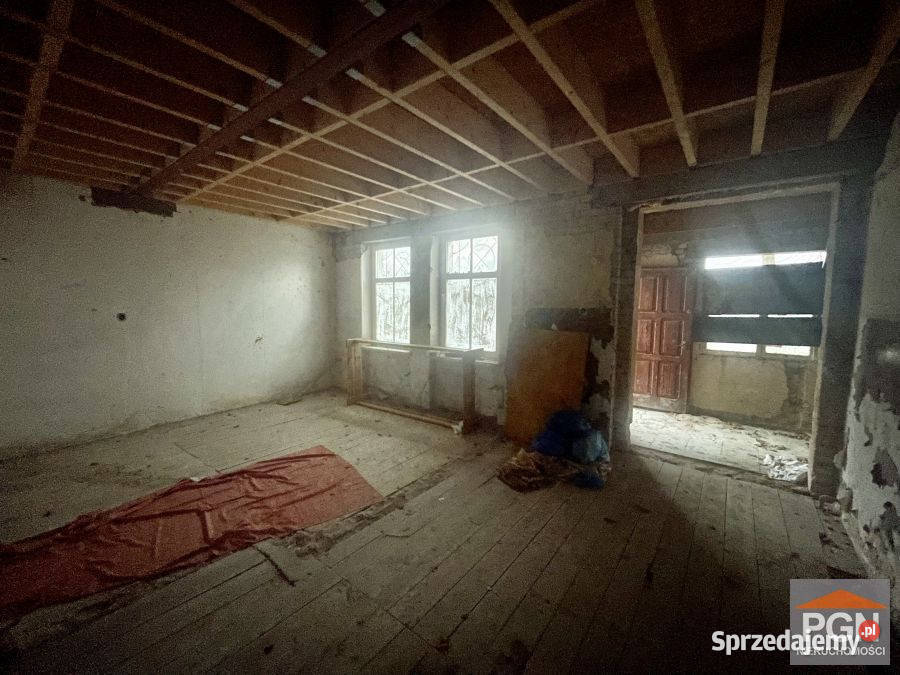 sprzedaży domu wolnostojącego Mrzeżyno 250m2 Rok budowy 1980