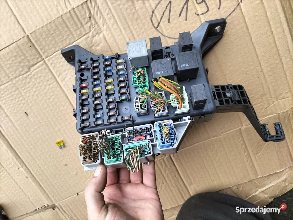 MONDEO MK3 25 SKRZYNKA BEZPIECZNIKÓW Pozostałe Układ elektryczny, zapłon Kamień-Kolonia
