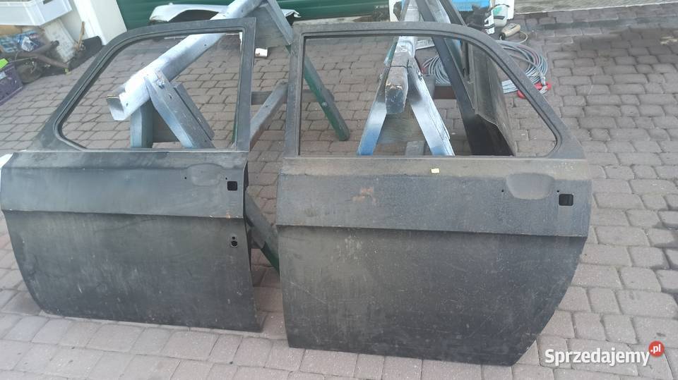 Lewe drzwi Wołga GAZ 24 Piaseczno