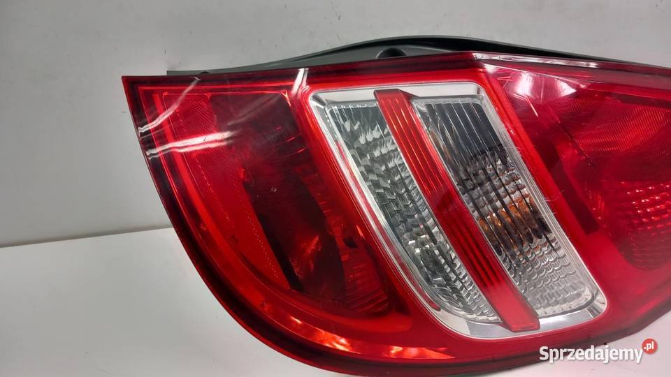 HYUNDAI I30 I HB LAMPA TYŁ PRAWA Zbierkowo