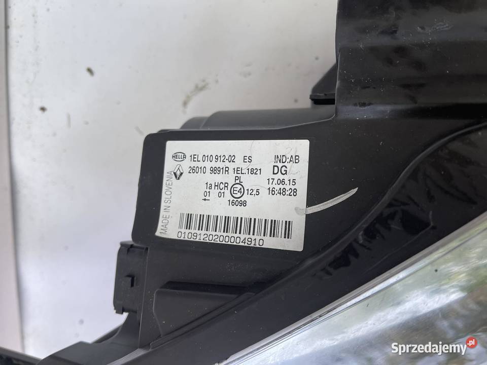 RENAULT ZOE PRAWA LAMPA PRZÓD