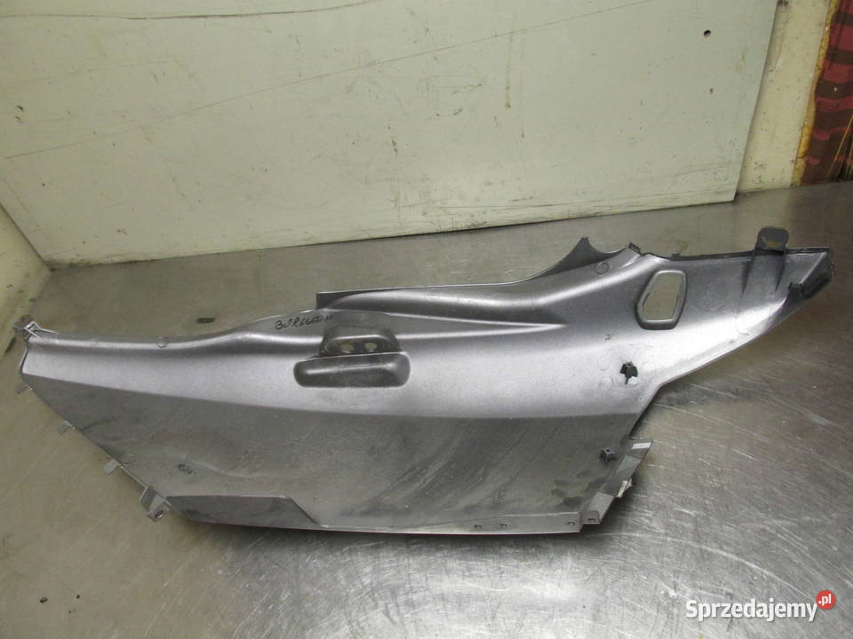 Prawy boczek plastik Suzuki Burgman 650 07r Sandomierz