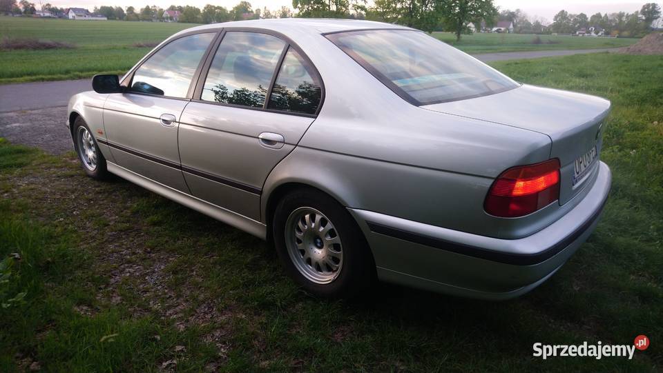 BMW e39 528i stan kolekcjonerski bezwypadkowy Rok produkcji 1997 Opole