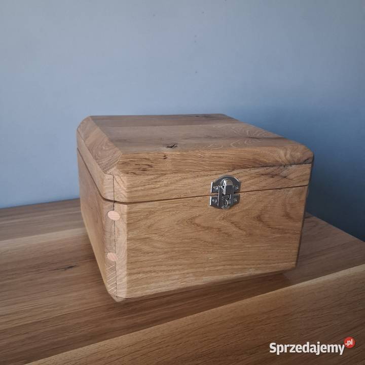 Dębowa szkatułka Lipsko