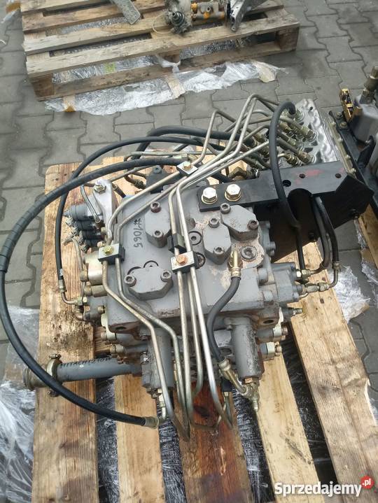 Rozdzielacz Hitachi 210W C040060009 0509 1050 Kielce