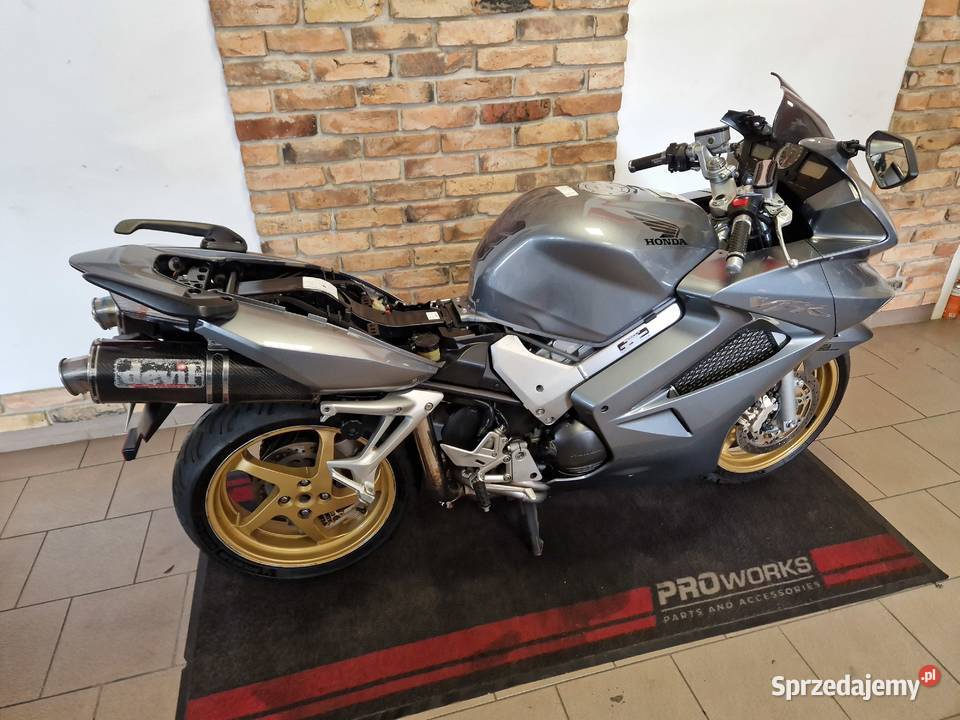 HONDA VFR 800 VFR800 VTEC ABS 2010R Honda wielkopolskie Kórnik