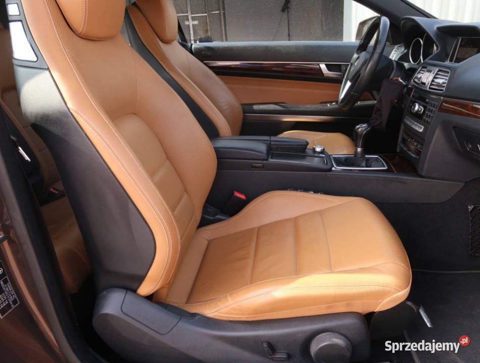 Mercedes E E 220 BlueTEC brązowy Piaseczno