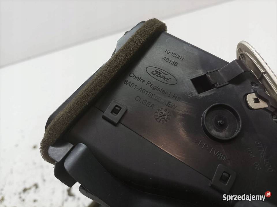 KRATKI NAWIEWU ŚRODKOWA DESKI Ford Fiesta Mk7