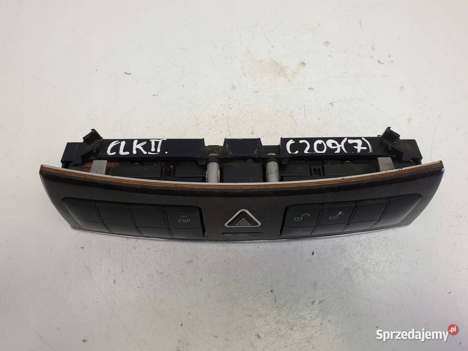 Mercedes CLK W209 PANEL STEROWANIA A2096890031 osobowe