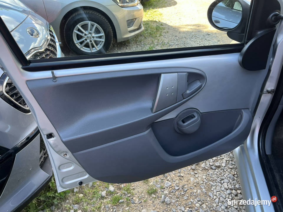 Toyota Aygo 10 Klima El szyby El lusterka ESP Częstochowa