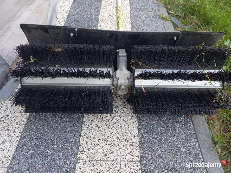 Zamiatarka spalinowa na bazie kosy NAC Lublin